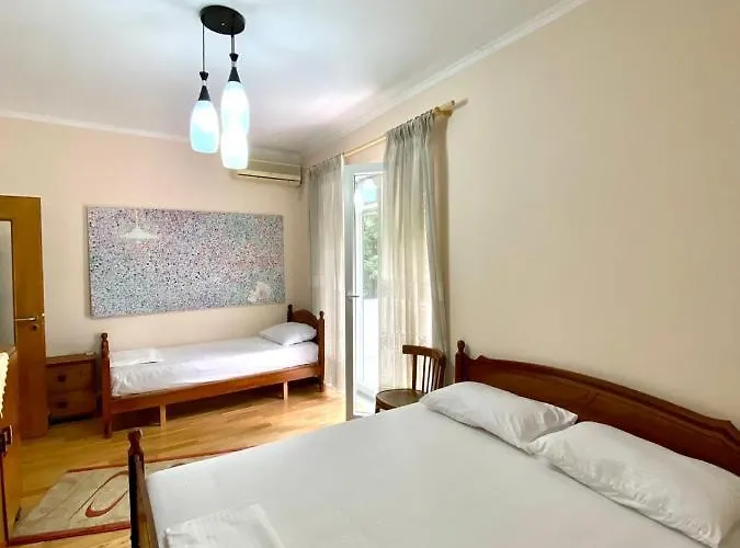 Your Tidy & Affordable Base In Tirane! 公寓 地拉那
